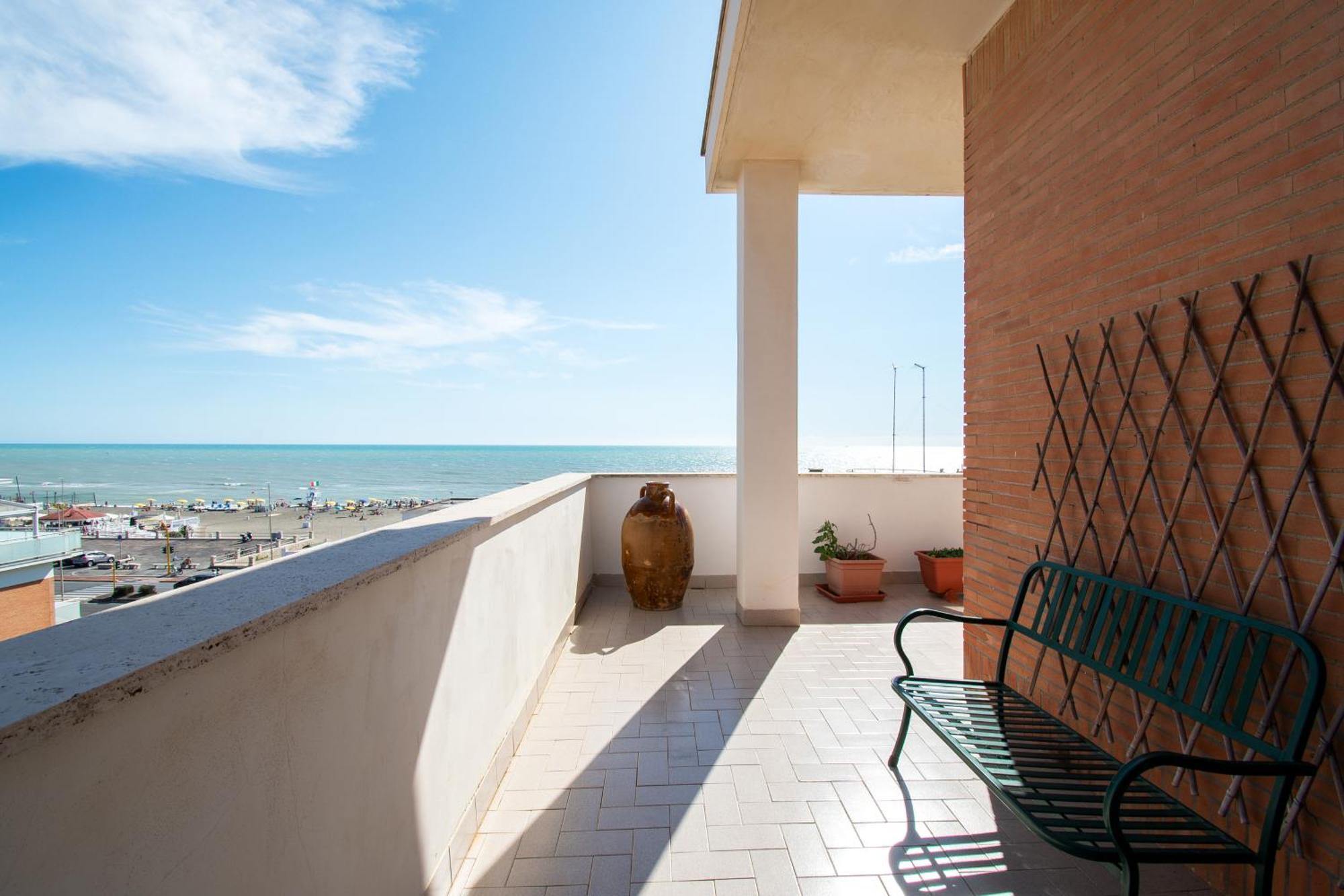 Апартаменты Ostia Attico Fronte Mare Экстерьер фото